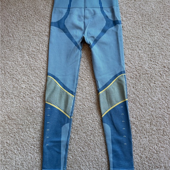 Fabletics Leggings - Picture 3 of 4